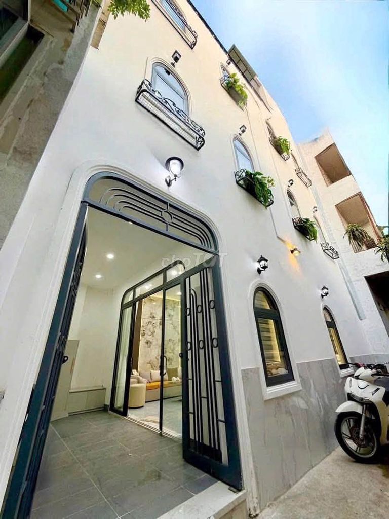 Аренда · 4 комн. · Quận Hải Châu, ул. đường Hùng Vương