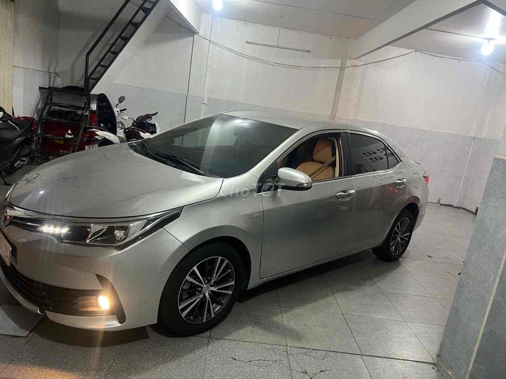 Toyota Corolla Altis 2018 1.8G CVT - 126000 km. Mua bán Ô tô tại Quận 11 Tp Hồ Chí Minh được đăng bởi Hanh hình 15