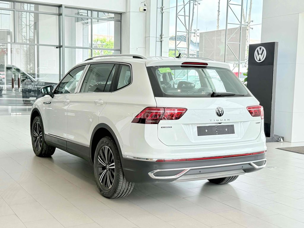 Volkswagen Tiguan 2023 mới 100% chỉ 200tr nhận xe. Mua bán Ô tô tại Quận 12 Tp Hồ Chí Minh được đăng bởi Phong GT Car hình 7