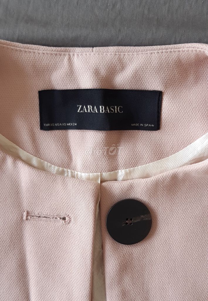 Áo khoác Zara basic hồng, tay xếp ly xòe, size S