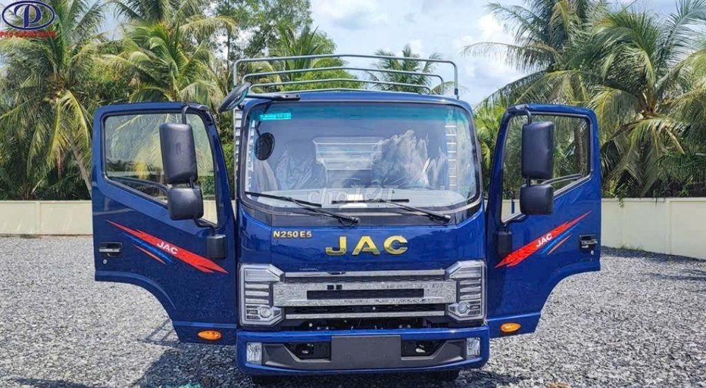 XE TẢI JAC N250 E5 120 TRIỆU LĂN BÁNH