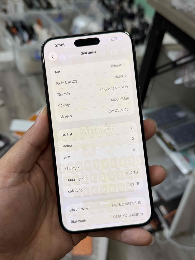 iPhone 15 Pro Max 1TB Đen nguyên zin màn ám. Mua bán Điện thoại tại Quận Thanh Xuân Hà Nội được đăng bởi 170 Mobile Store  hình 1