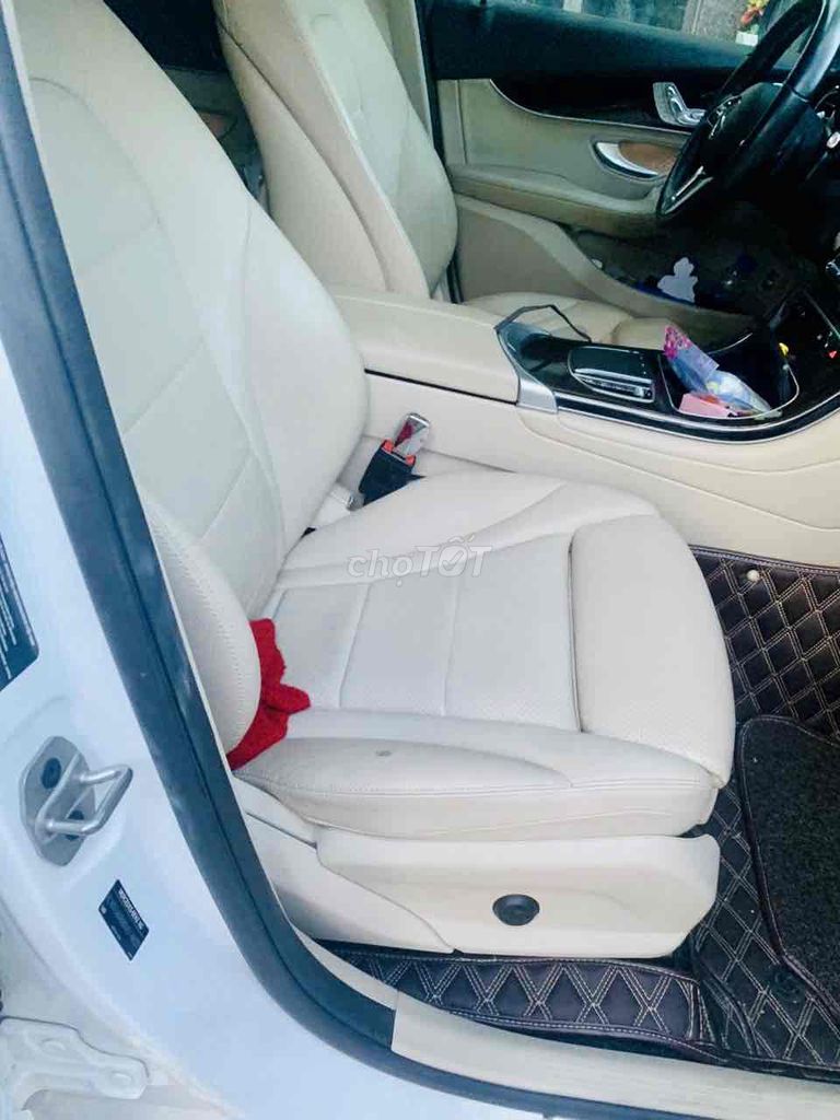 GLC200 2022 một chủ sơn zin 100%. Mua bán Ô tô tại Quận Hoàng Mai Hà Nội được đăng bởi Phạm quang đồng hình 12