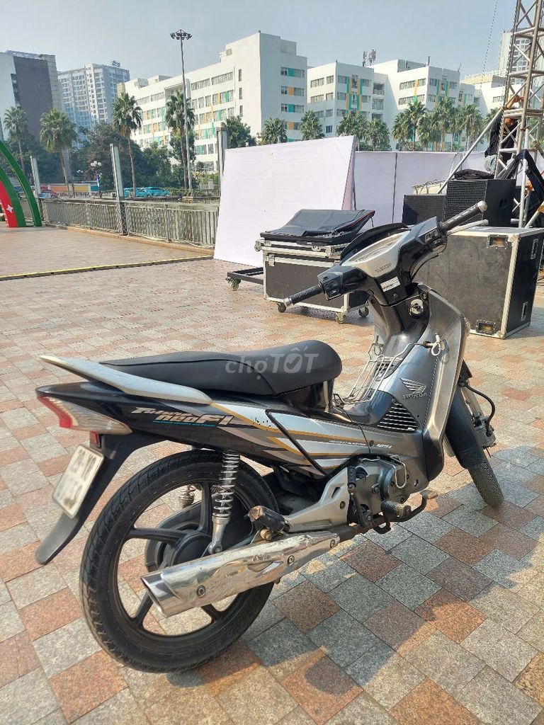 Bán xe Future neo FI 125cc mầu đen chính chủ