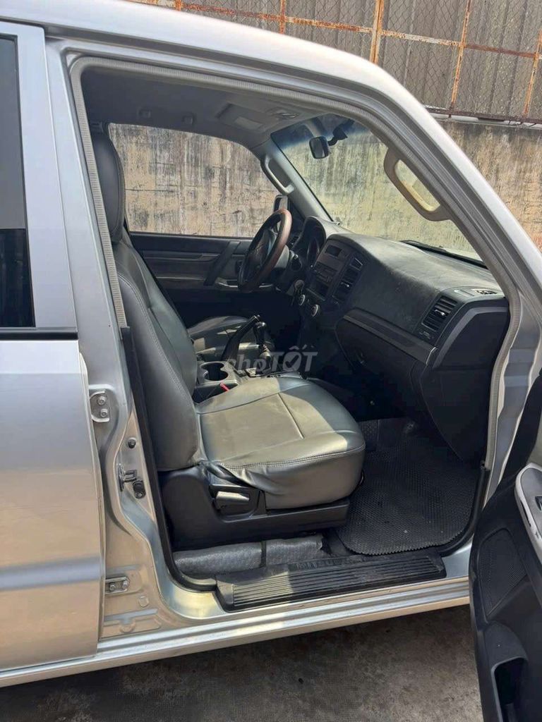 Mitsubishi bajero 2009 tải 300kg 5 người xe zin. Mua bán Ô tô tại Quận Bình Tân Tp Hồ Chí Minh được đăng bởi thành tâm  hình 7