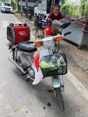 Xe cub 82-97 máy 70 đã làm mới. Mua bán Xe máy tại Quận Tây Hồ Hà Nội được đăng bởi Anh Tuấn Audio Japan