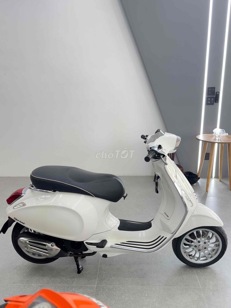 VespaSprint 125Abs trắng nguyên rin Hồ sơ sẵn. Mua bán Xe máy tại Quận Cái Răng Cần Thơ được đăng bởi Cửa Hàng Xe Máy Quang Sang hình 4