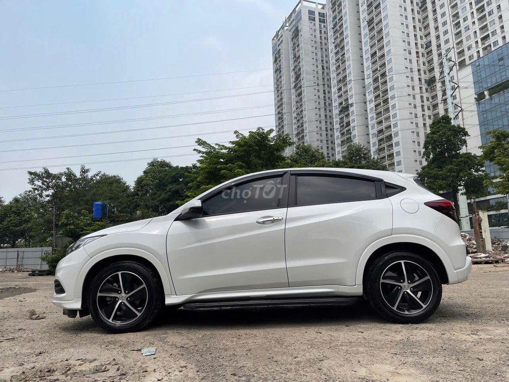 Honda HRV L премиум 2021 Белый 5 мест