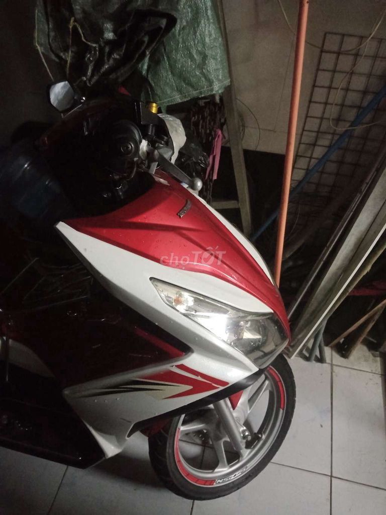 Honda Air Blade 2013 Красно-белый