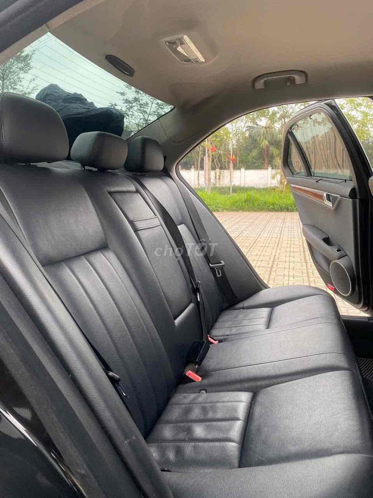 Mercedes Benz C Class 2010 C250 CGI - 15000 km. Mua bán Ô tô tại Quận Long Biên Hà Nội được đăng bởi Lão Dương Gia hình 8