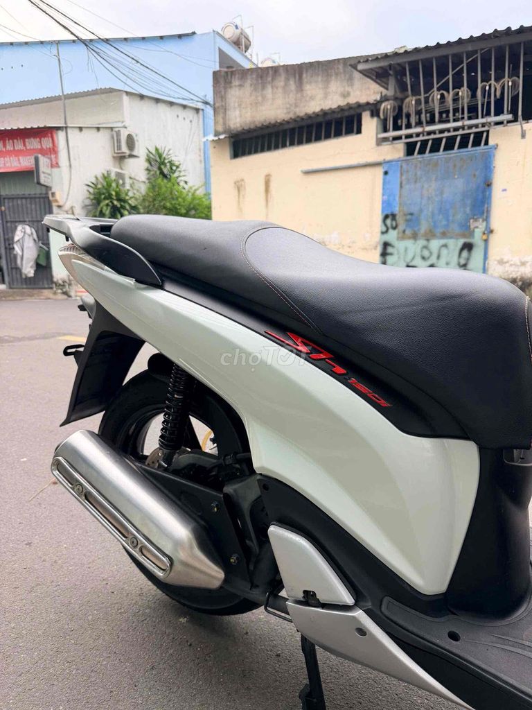 Honda SH 150i Итальянской сборки, Хошимин, 9 владельцев