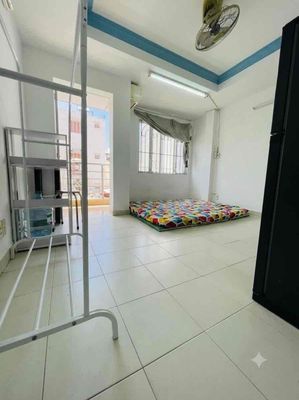 CHO THUÊ PHÒNG CÓ BAN CÔNG GIÁ RẺ