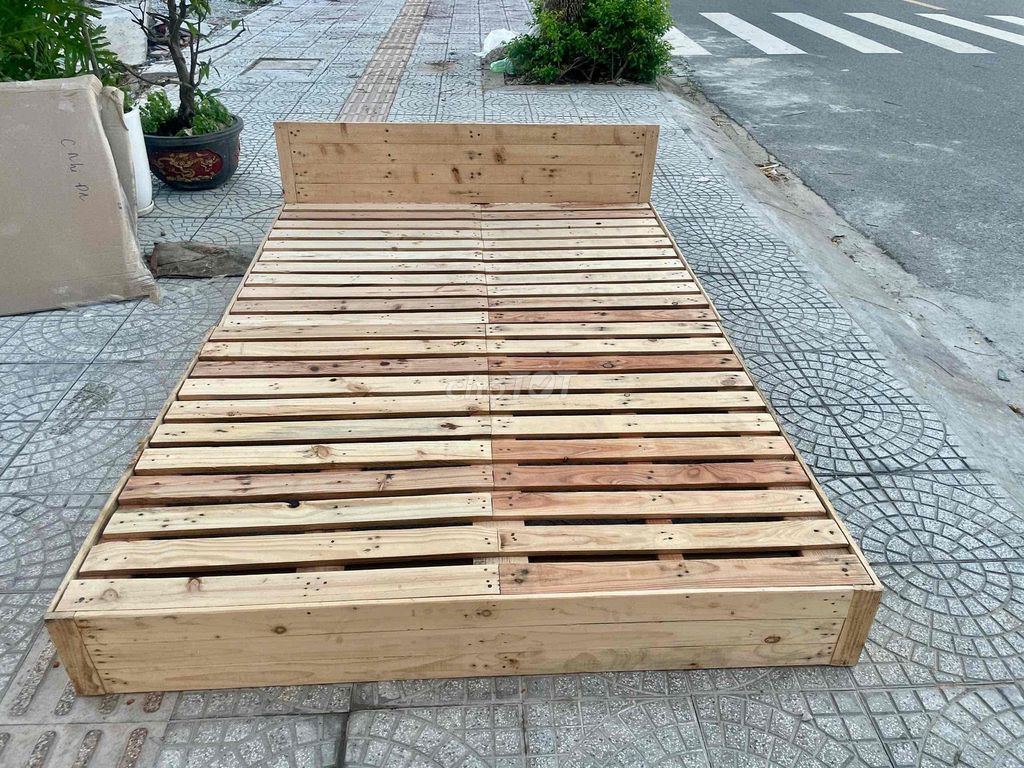 Bán Giường Pallet, Kích thước 1,4mx2m. Mua bán Giường, chăn ga gối nệm tại Quận Ngũ Hành Sơn Đà Nẵng được đăng bởi Quoc Linh hình 1