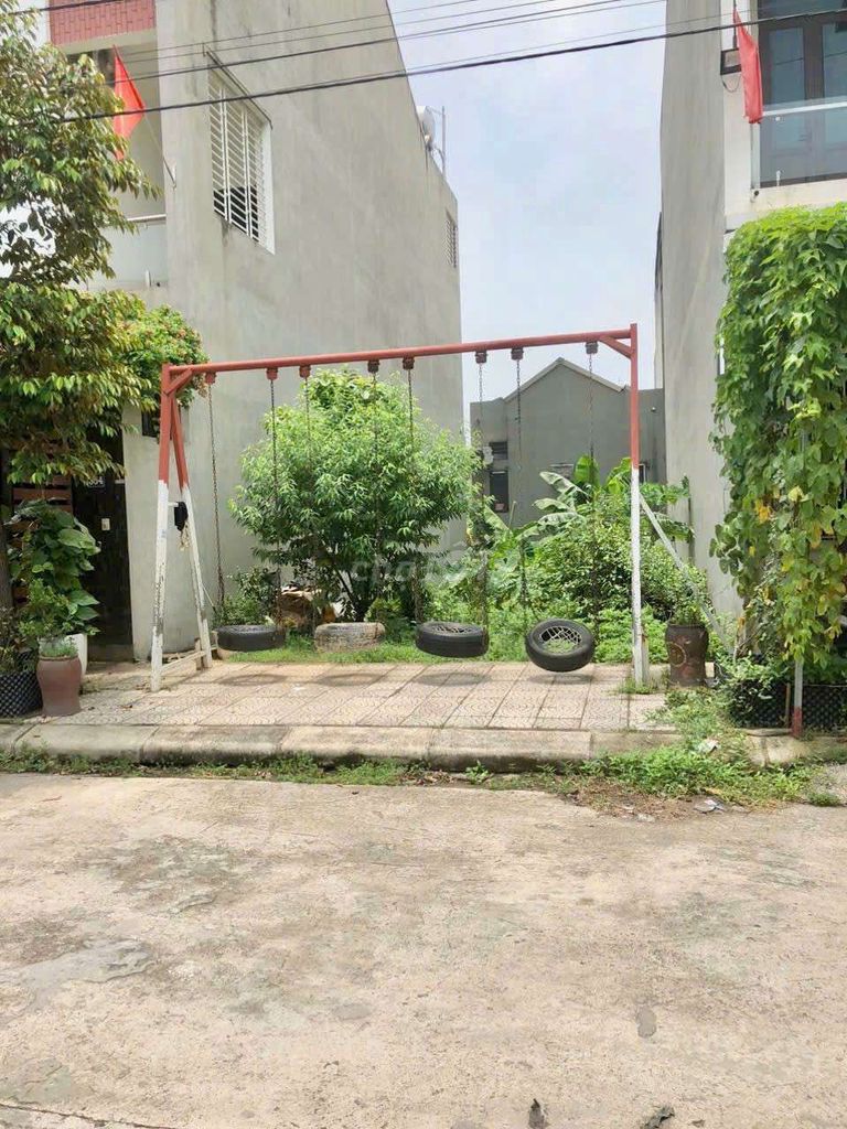 Bán tháo 900 triệu mặt đường Sóc Sơn 100m sẵn sổ 