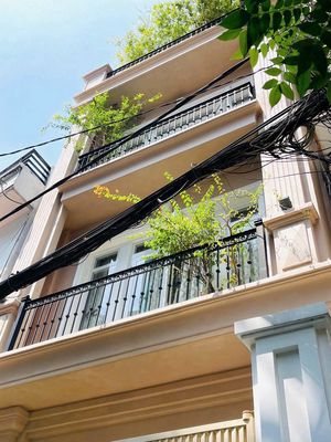 HXH CMT8, P10, Quận 3, Ngang 5.5m, 4 tầng nhà mới, giá 10 tỷ TL. Mua bán nhà ở tại Quận 3 Tp Hồ Chí Minh được đăng bởi Thảo My