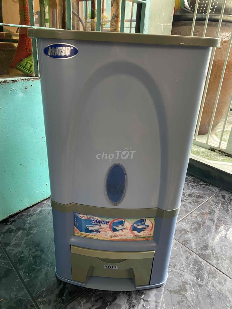 Thùng đựng gạo Duy Tân Matsu 25kg. Mua bán Dụng cụ nhà bếp tại Quận 5 Tp Hồ Chí Minh được đăng bởi 2monkeysshop hình 1