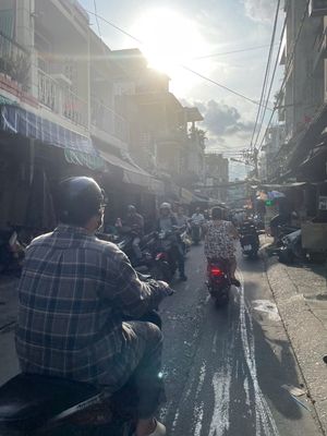 Bán nhà 2 tầng gần chợ và đường đoàn văn bơ.. Mua bán nhà ở tại Quận 4 Tp Hồ Chí Minh được đăng bởi Phan hoang duy