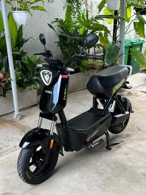 Xe máy điện Yadea XBull Đen