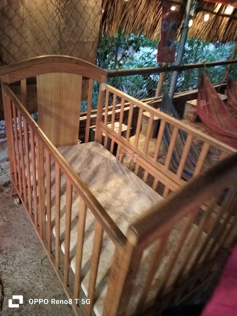 Cũi gỗ trẻ em màu Nâu. Mua bán Mẹ và bé tại Thành phố Thủ Dầu Một Bình Dương được đăng bởi Nguyen Ngo hình 1