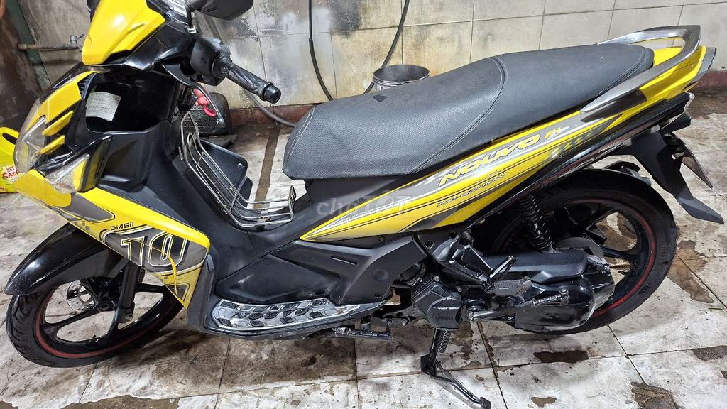 bạn Yamaha Nouvo 5Fi 2012 Vàng-Đen. Mua bán Xe máy tại Quận Tân Bình Tp Hồ Chí Minh được đăng bởi Đình Khương hình 5