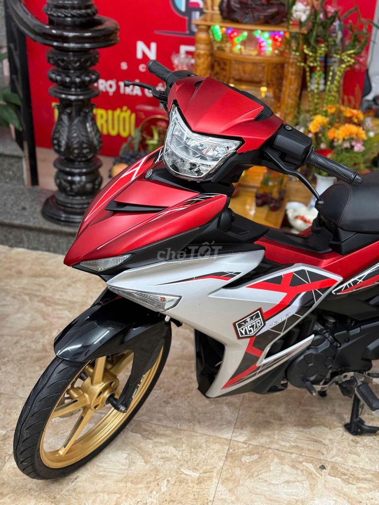 Xe máy Yamaha Exciter 150 màu Đỏ Đen Bạc bao êm. Mua bán Xe máy tại Quận Cẩm Lệ Đà Nẵng được đăng bởi Xe Máy Đức Vũ 658 Trần Cao Vân hình 3