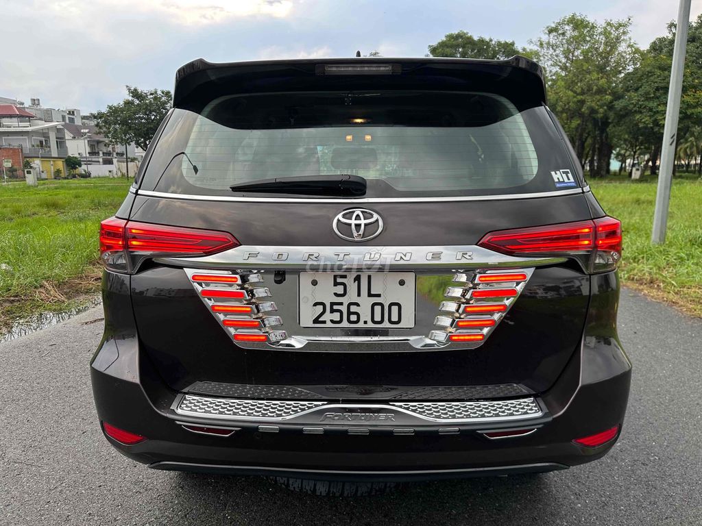 Toyota Fortuner 2017 2.7V 4x2 - 106000 km -  595Tr. Mua bán Ô tô tại Huyện Bình Chánh Tp Hồ Chí Minh được đăng bởi thành hình 2