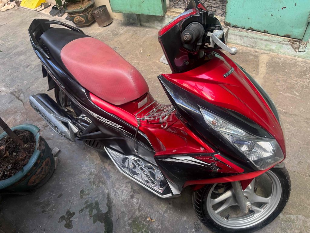 Honda Air Blade 125cc 2015 красно-чёрный Fi