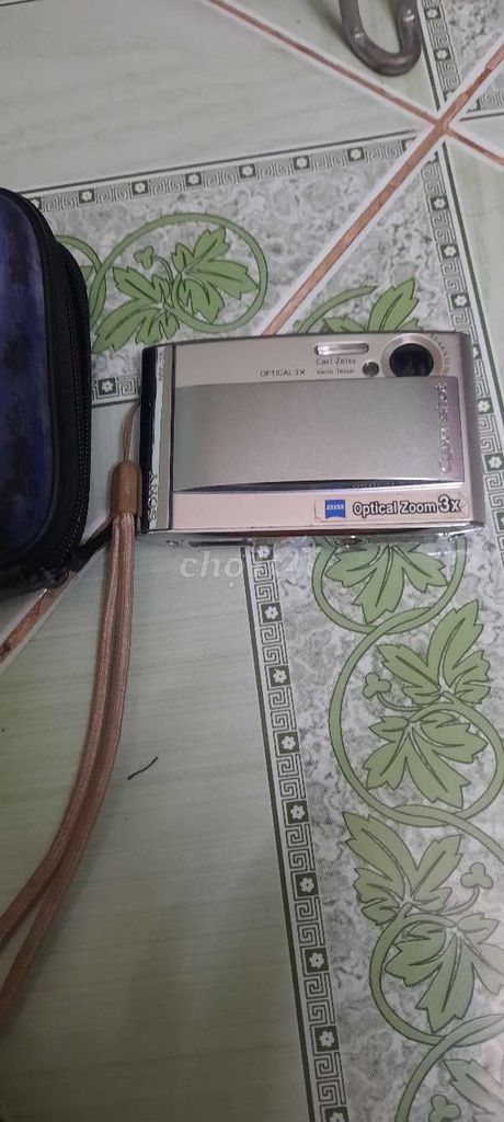 Máy ảnh Sony Cyber-shot Bạc. Mua bán Máy ảnh, Máy quay tại Quận 10 Tp Hồ Chí Minh được đăng bởi Nguyen thị kim thoa hình 1