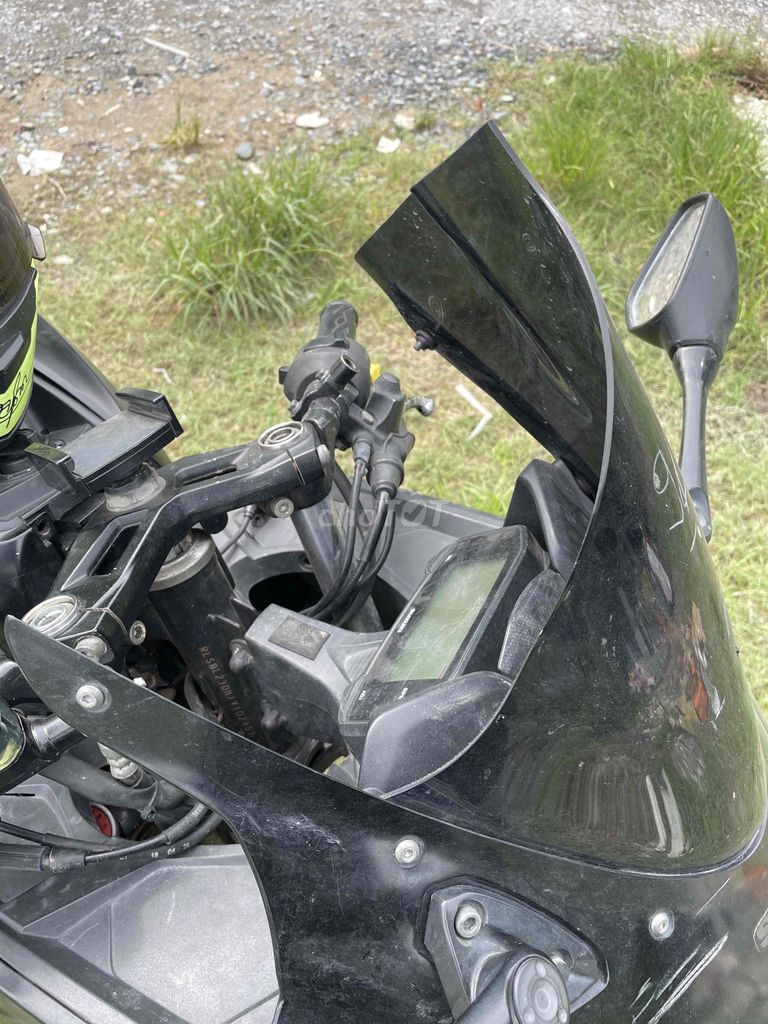 Suzuki GSX R150 mới làm máy. Mua bán Xe máy tại Huyện Bình Chánh Tp Hồ Chí Minh được đăng bởi Huỳnh Quốc Thiên hình 4