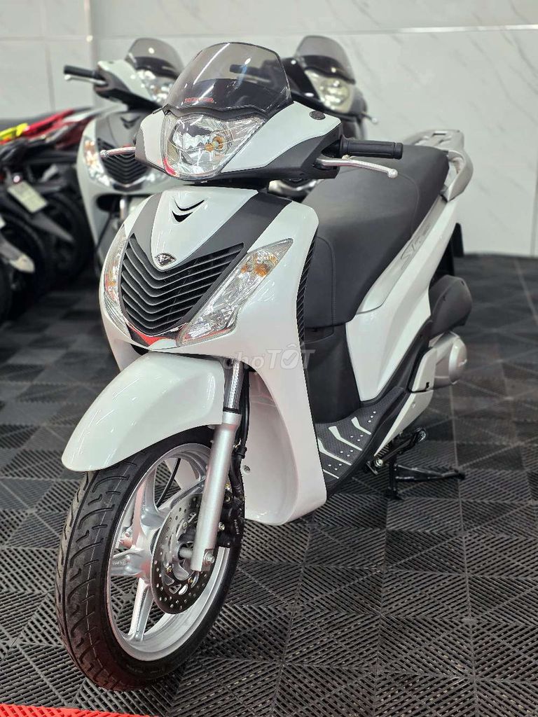 Honda Sh150i nhập ý BS đẹp 32345 SM105 2011 CỌP 😍