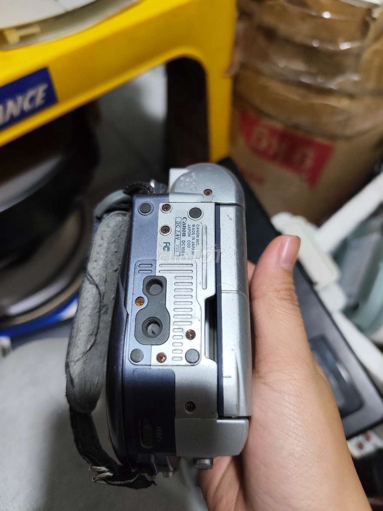 Máy quay phim Canon DC100 Bạc. Mua bán Máy ảnh, Máy quay tại Quận Gò Vấp Tp Hồ Chí Minh được đăng bởi ngan nk nk hình 1