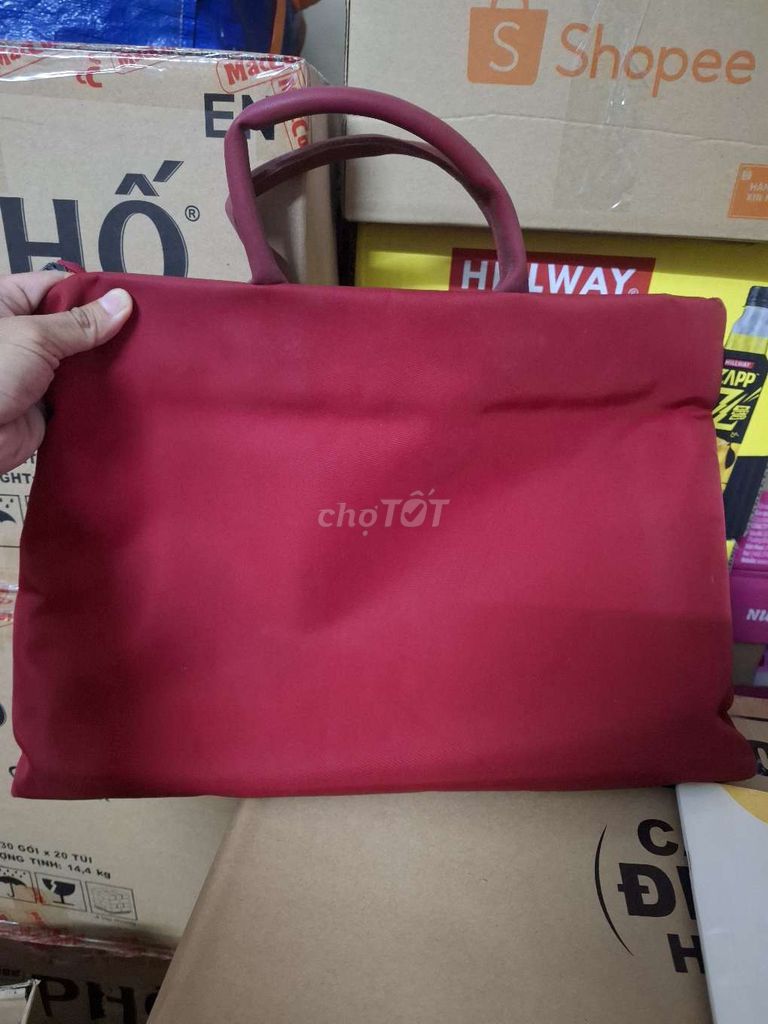 Túi laptop Nescafe Vải Đỏ. Mua bán Túi xách tại Quận Tân Phú Tp Hồ Chí Minh được đăng bởi Quang Huy hình 1