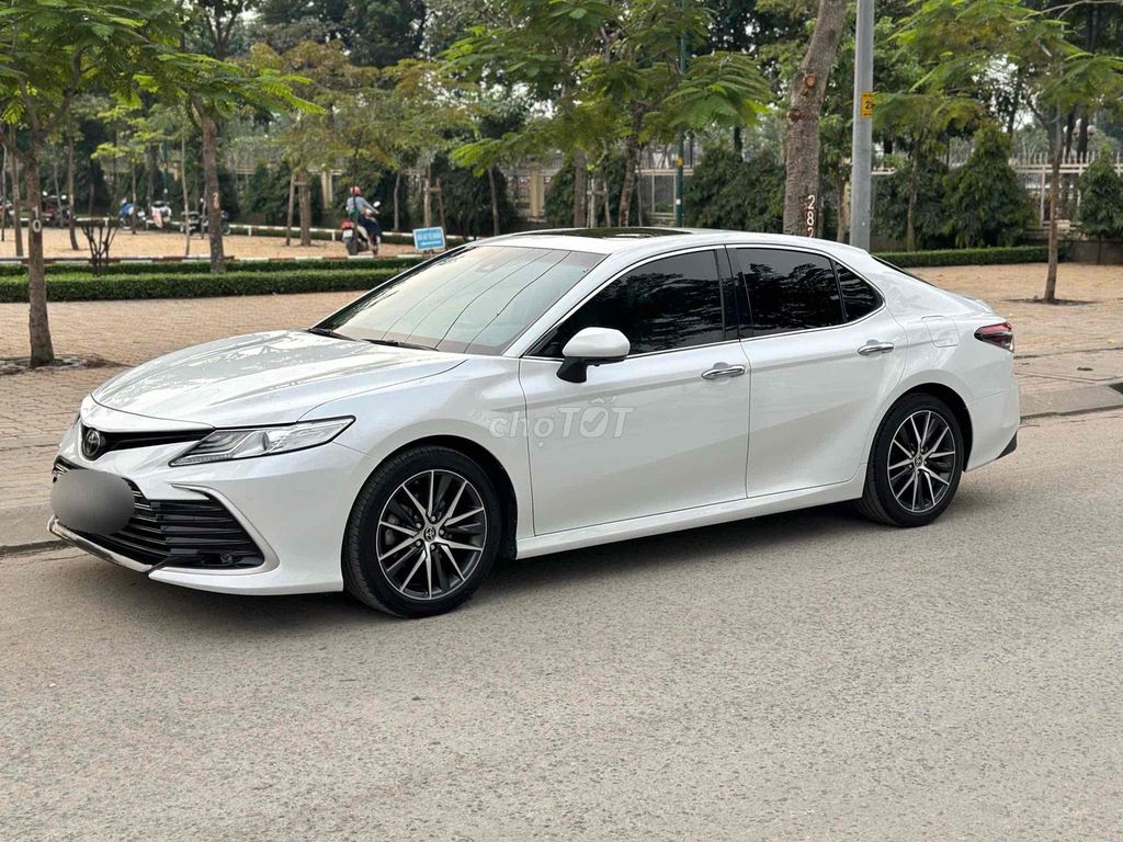 Toyota Camry 2022 2.0 Q xe cực đẹp không lỗi. Mua bán Ô tô tại Huyện Hóc Môn Tp Hồ Chí Minh được đăng bởi Hoàng Danh  hình 1