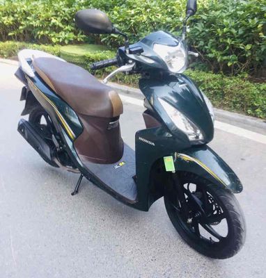 VISSION mầu xanh xe đẹp suất sắc dán kín nilon. Mua bán Xe máy tại Quận Hoàng Mai Hà Nội được đăng bởi Hoàng Thị Vân