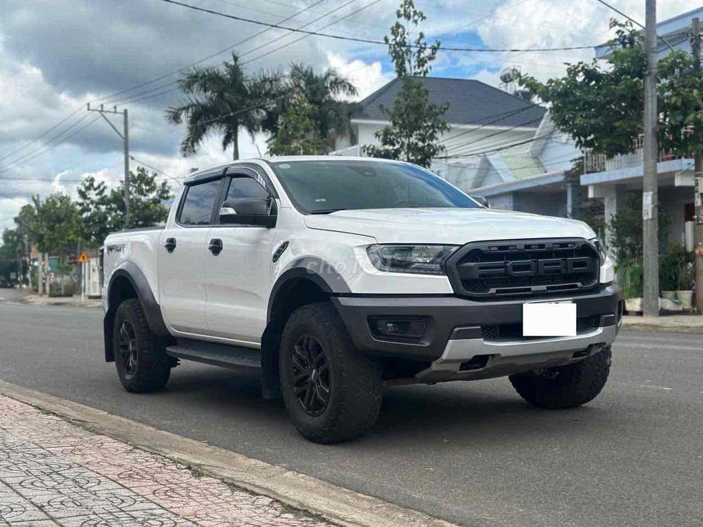 Ford Raptor 2022 Белый 53.000 км - 1 владелец