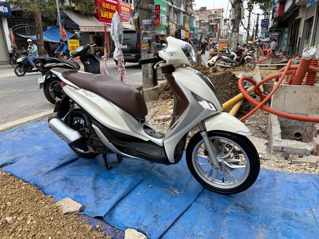 Piaggio Medley 125 abs máy iget dky 2017. Mua bán Xe máy tại Quận Ngô Quyền Hải Phòng được đăng bởi Dương Vũ hình 1