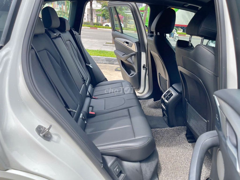 BMW X3 2023 sDrive20i M Sport - 13000 km. Mua bán Ô tô tại Thành phố Qui Nhơn Bình Định được đăng bởi Võ Trường Sơn hình 11