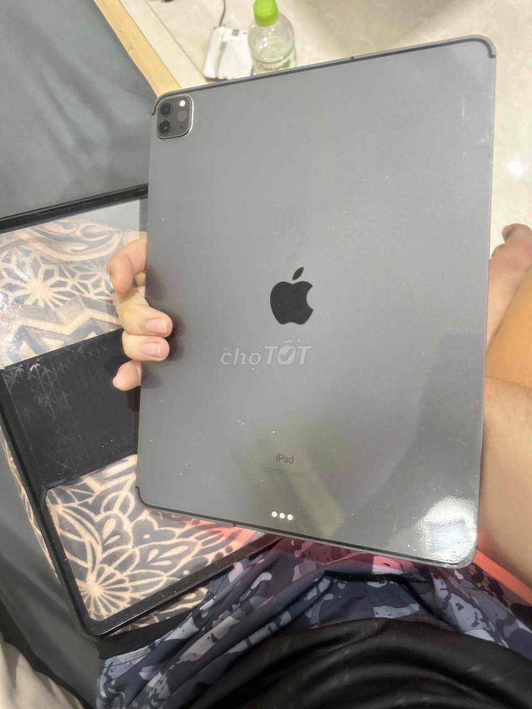 Apple iPad Pro 12.9 128GB Xám. Mua bán Máy tính bảng tại Quận 7 Tp Hồ Chí Minh được đăng bởi Minh Giang hình 1