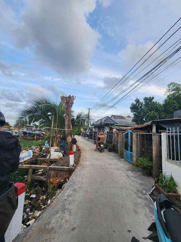Cần bán nhà sổ hồng riêng pháp lý đầy đủ chính chủ