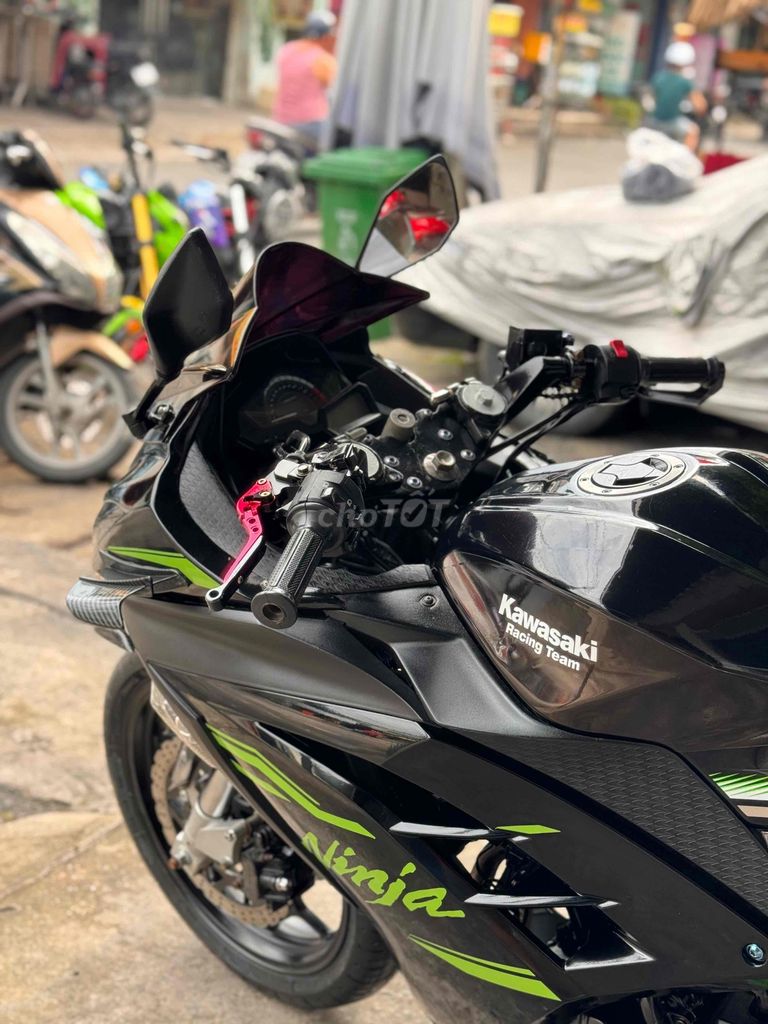 Cần bán Kawasaki Ninja300 2016 Biển 89 9 chủ. Mua bán Xe máy tại Quận Bình Tân Tp Hồ Chí Minh được đăng bởi Việt Motor Bình Tân hình 5
