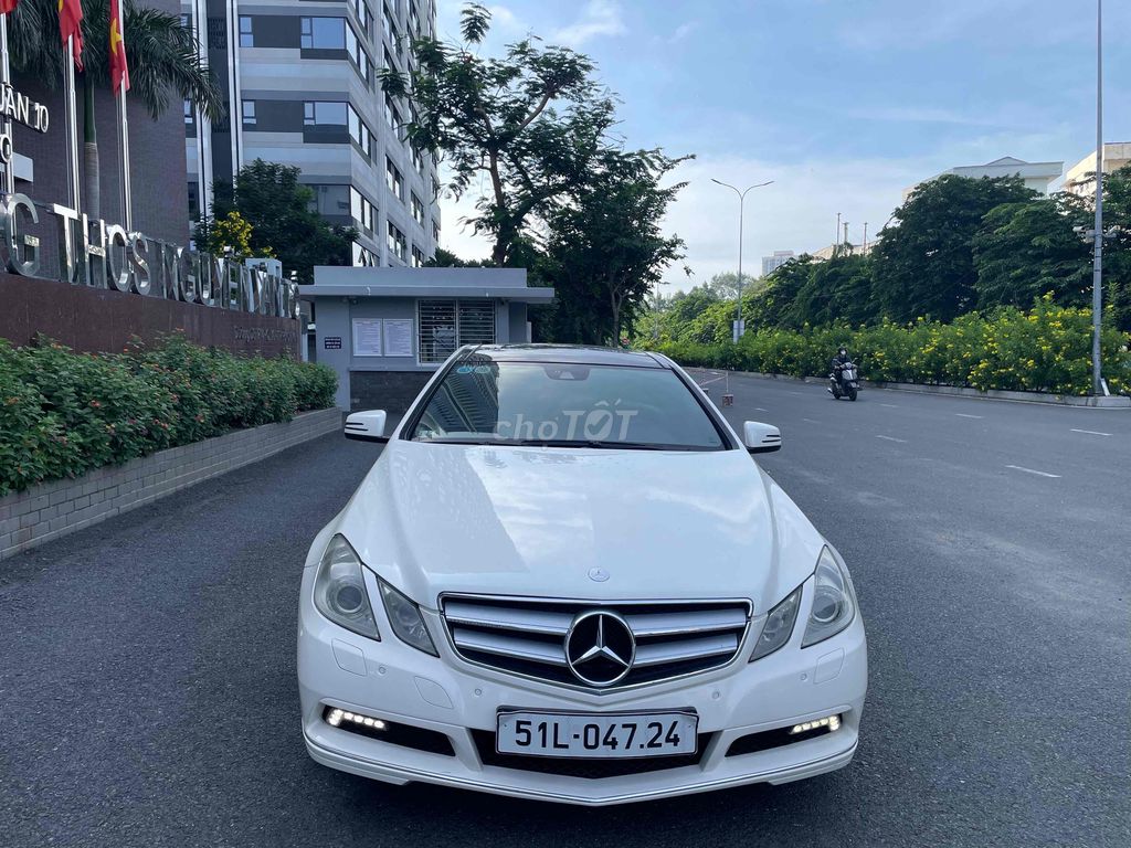 Mercedes Benz E Class 2010 E350 Coupe - 50000 km