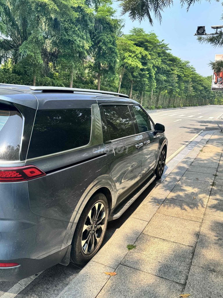 KIA Carnival 2.2D Signature 2022 Xám