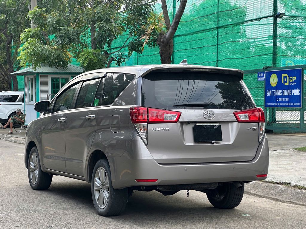 Toyota Innova 2019 2.0V - 57000 km. Mua bán Ô tô tại Thành phố Dĩ An Bình Dương được đăng bởi Siêu Thị Ô Tô Bình Dương  hình 6