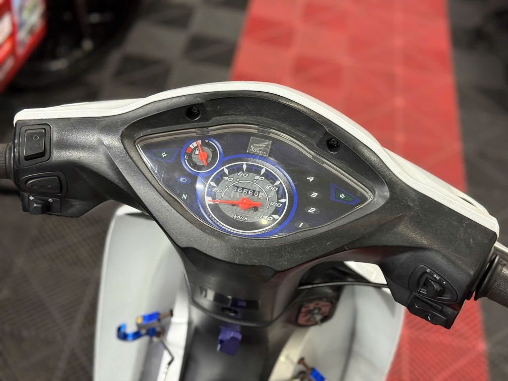 💥Honda Wave@ 2018 BS66 có CCCD chủ đủ, máy zin êm. Mua bán Xe máy tại Thành phố Thủ Đức Tp Hồ Chí Minh được đăng bởi XE MÁY THỦ ĐỨC hình 9