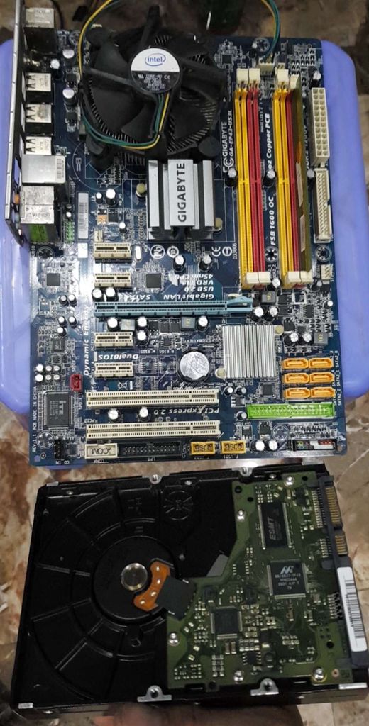 Combo main P43 vga rời, E7500, ram 2 1gb, hdd 160.