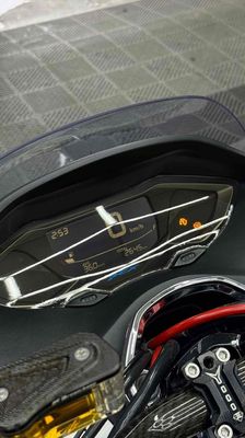 Pcx 160cc full đồ chơi, xác xe máy zin hạ lùn Bán. Mua bán Xe máy tại Thành phố Thủ Dầu Một Bình Dương được đăng bởi Phung thao hình 1