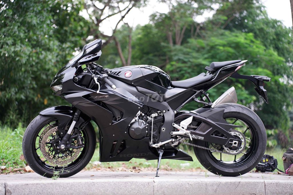 👦🏼🚦 HONDA CBR1000 RRR- FIREBLADE ODO 2K SIÊU LƯỚT. Mua bán Xe máy tại Thành phố Thủ Đức Tp Hồ Chí Minh được đăng bởi Thi Moto Thủ Đức hình 18