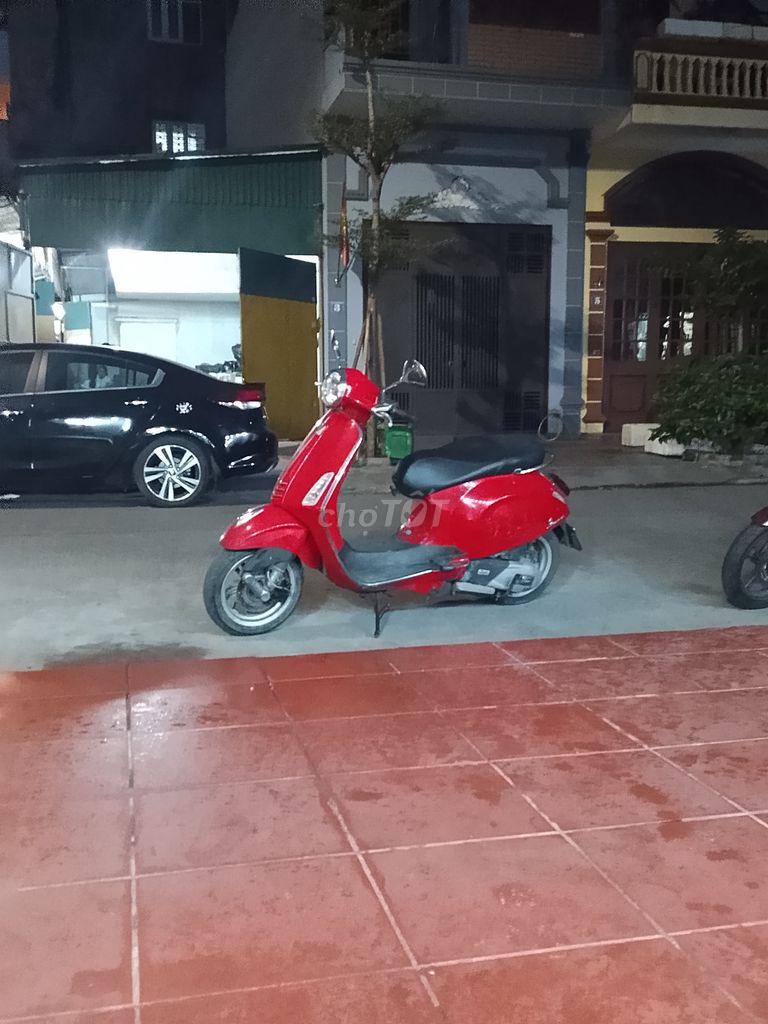 Piaggio Vespa Primavera 125 Abs Đỏ 19474 km. Mua bán Xe máy tại Thành phố Hạ Long Quảng Ninh được đăng bởi Thanh Vu hình 4