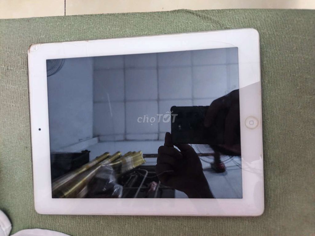 Apple iPad 2 64GB Bạc. Mua bán Máy tính bảng tại Quận Tân Bình Tp Hồ Chí Minh được đăng bởi Khánh hình 1