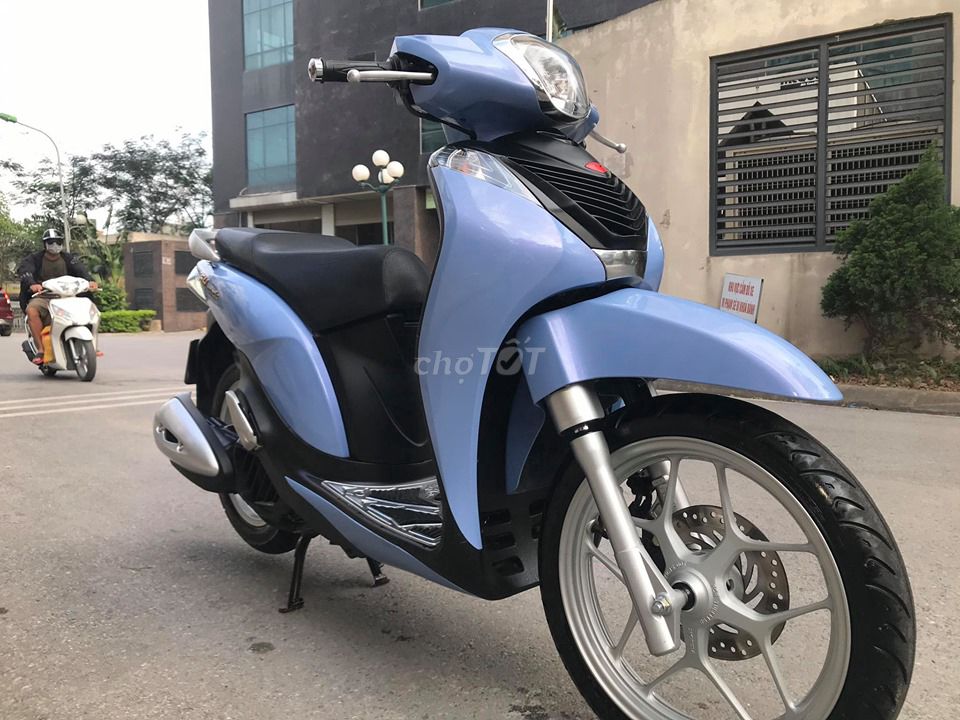 0913506899 - Honda SH Mode khoá SMK màu xanh đời 2018